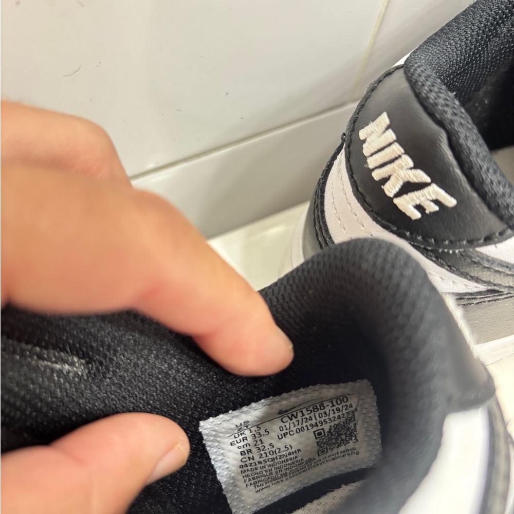 Nike Kids Dunk Low Sneakers - Picture 5 of 8